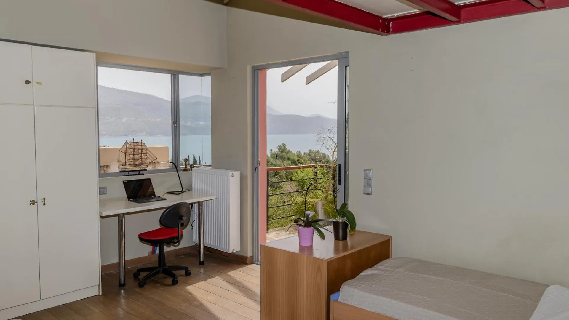 Ulysses Gardens - Villa Dimitra Kouvalata